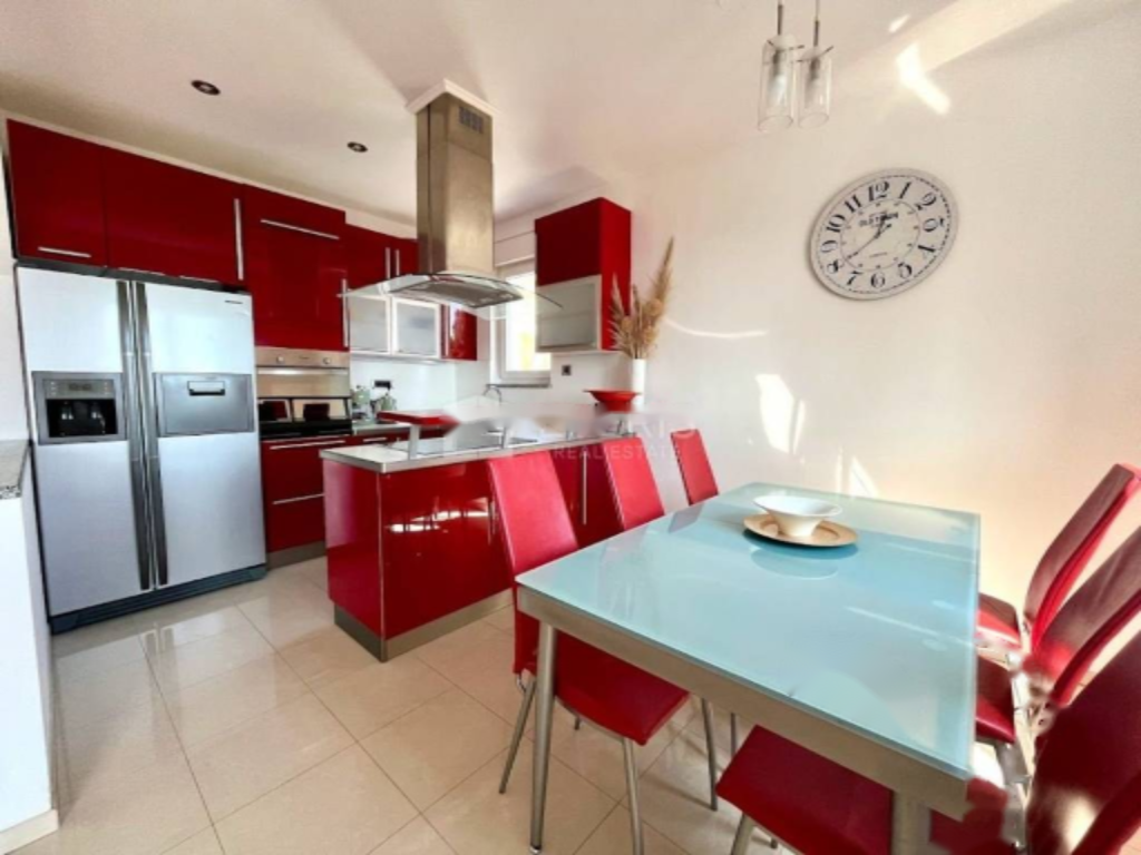 Piso en Opatija, Croacia, 157 m² - imagen 4