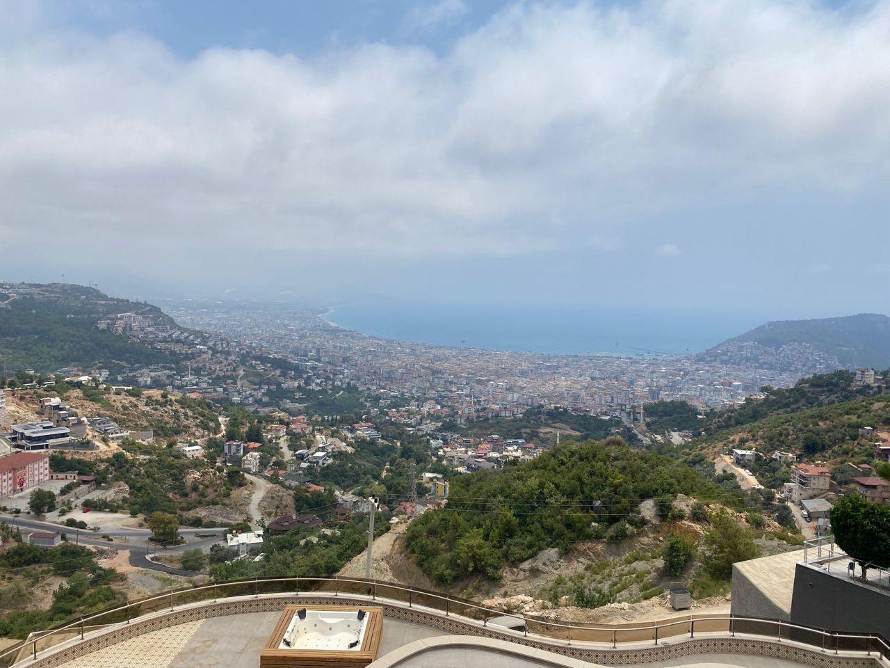 Villa en Alanya, Turquia, 1 000 m² - imagen 1