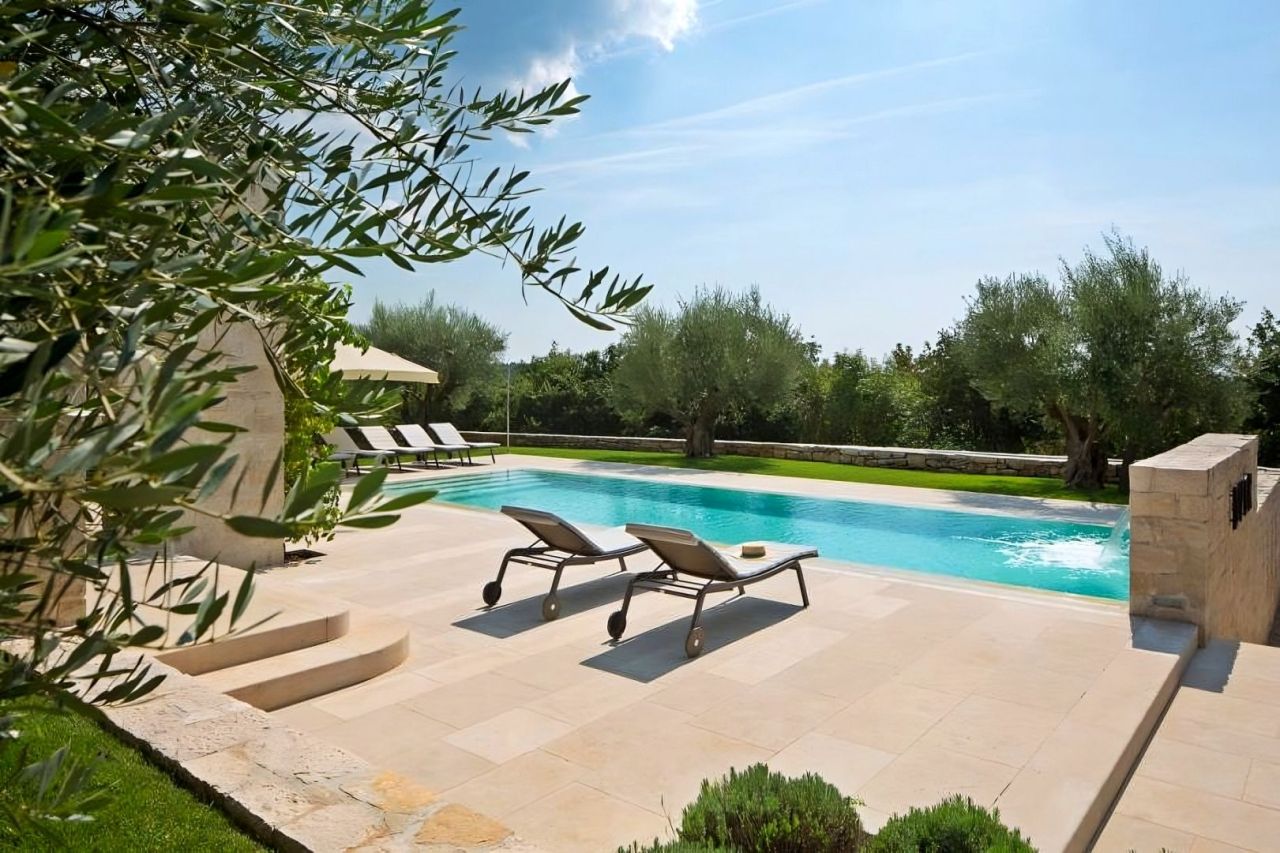 Villa Višnjan, Croatia, 309 m² - picture 2