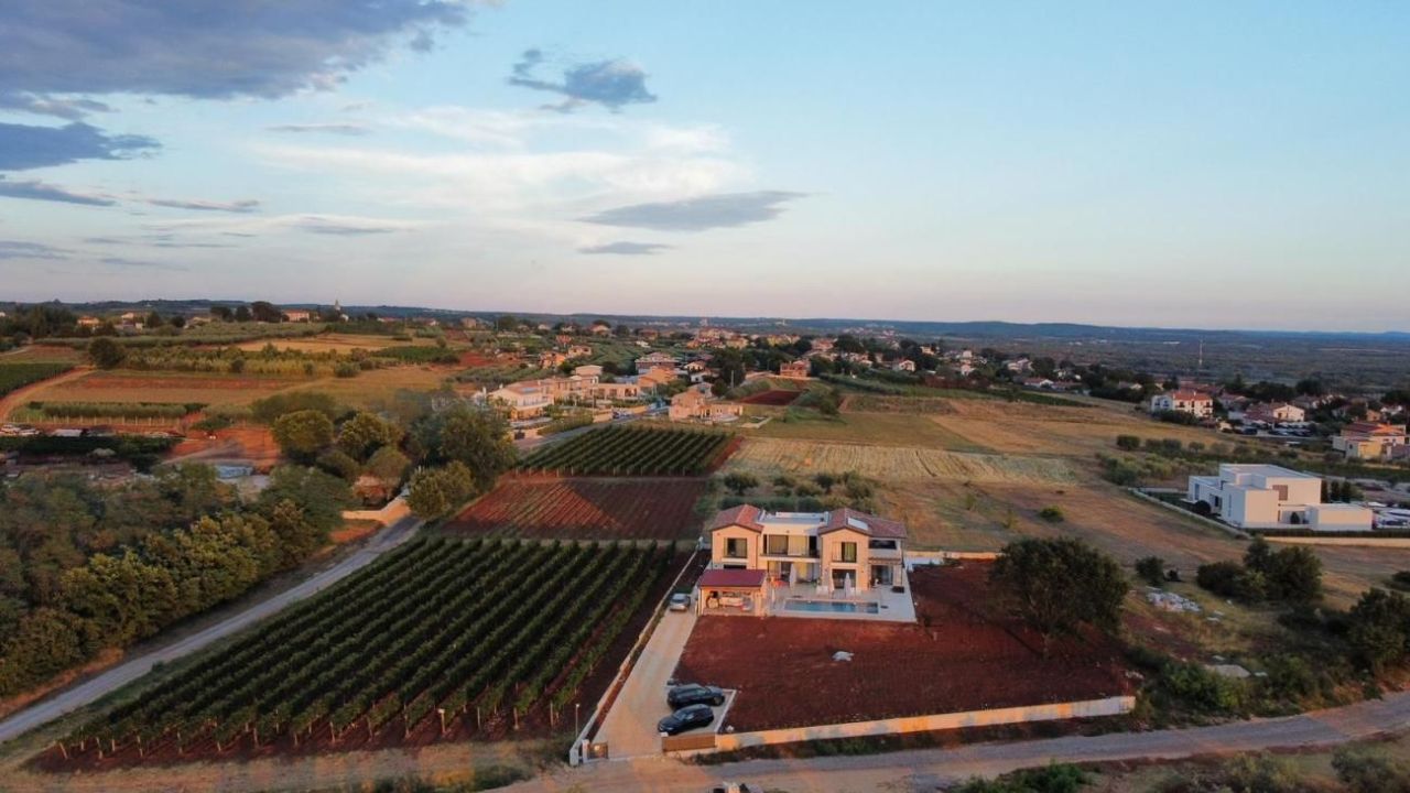 Villa Kastelir, Croatia, 463 m² - picture 6