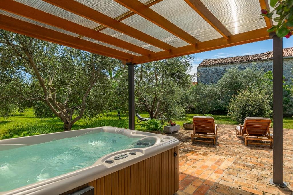 Villa in Svetvincenat, Croatia, 200 m² - picture 17