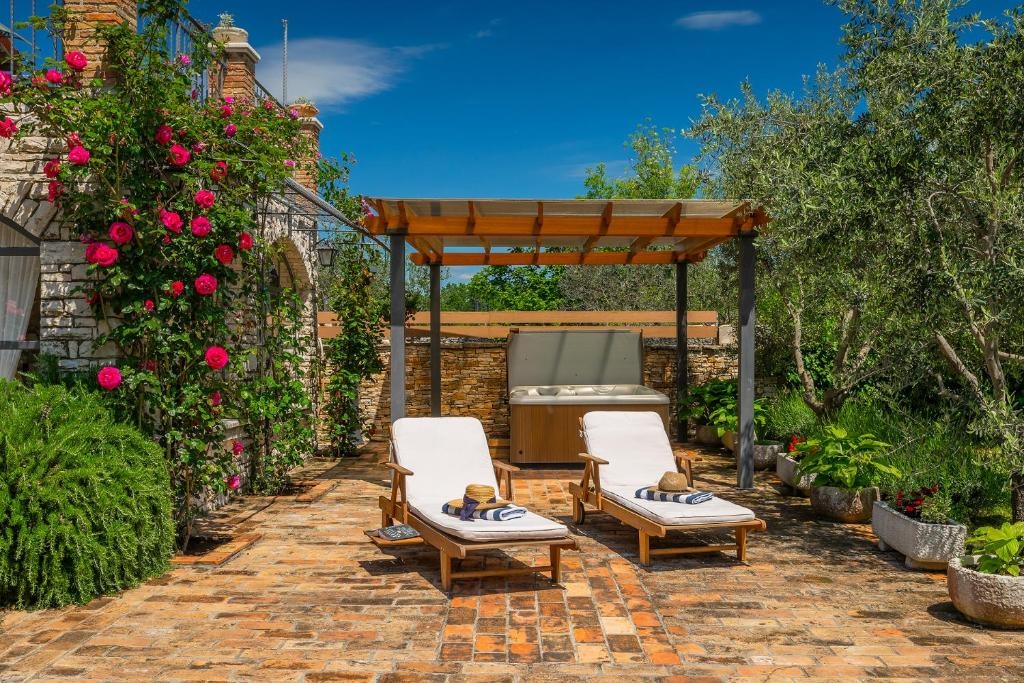 Villa in Svetvincenat, Croatia, 200 m² - picture 18