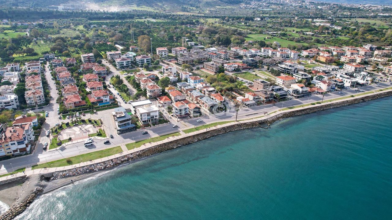 Villa Güzelbahçe, Turkey, 230 m² - picture 17