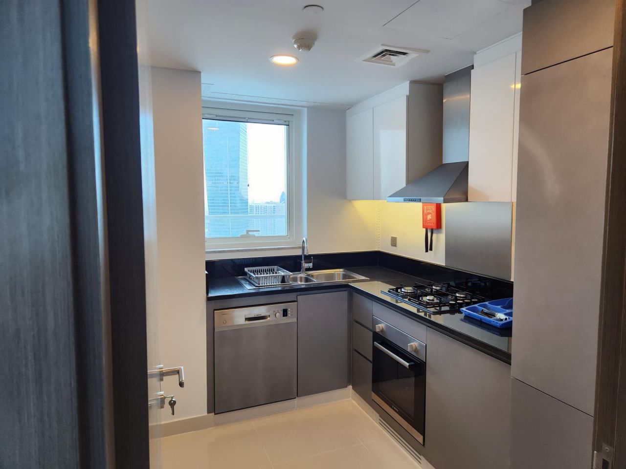 Flat in Dubai, UAE, 130.88 m² - picture 3