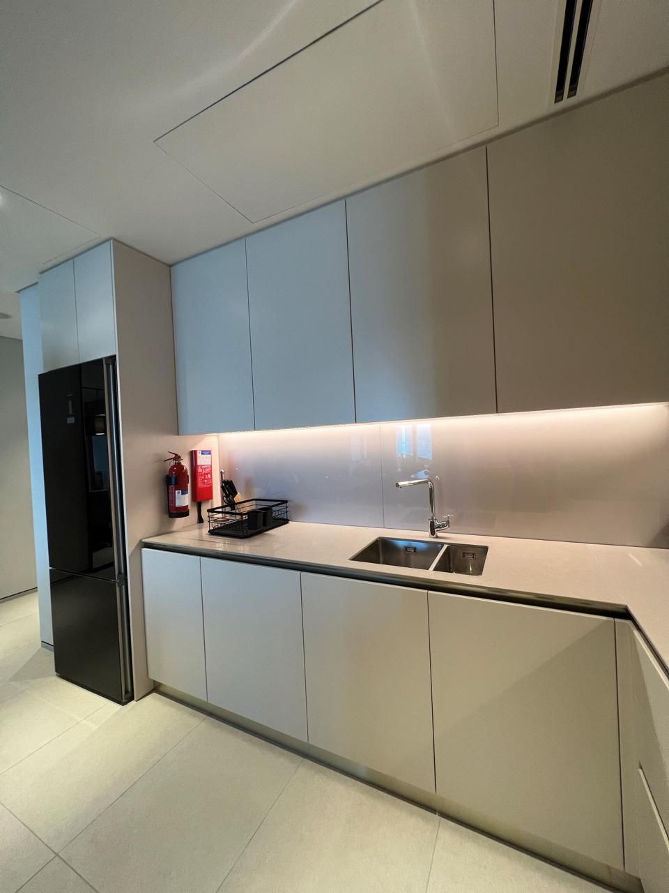 Flat in Dubai, UAE, 137.21 m² - picture 7