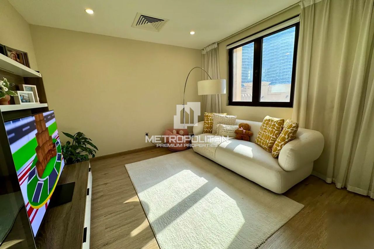 Apartment in Dubai, UAE, 131 m² - picture 7