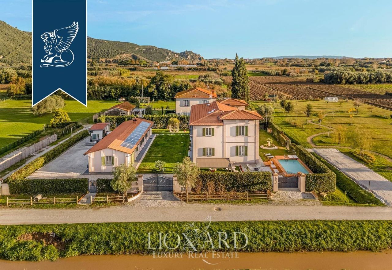Villa en Pisa, Italia, 536 m² - imagen 3