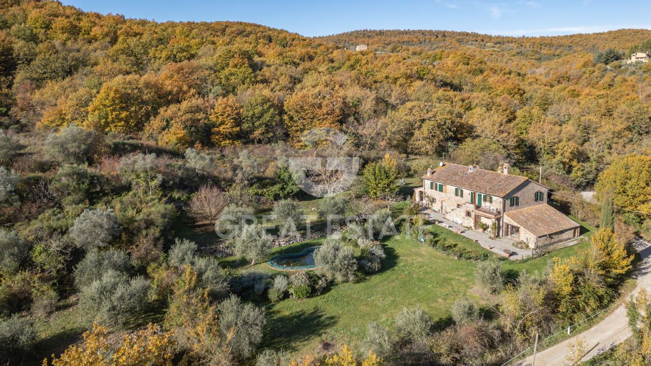 Maison à Montegabbione, Italie, 380.05 m² - image 2