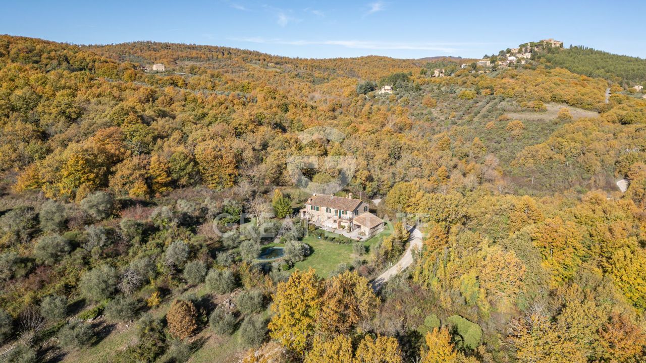 Maison à Montegabbione, Italie, 380.05 m² - image 6