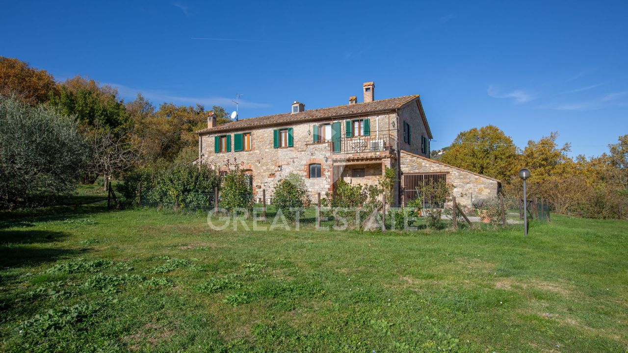 Maison à Montegabbione, Italie, 380.05 m² - image 7