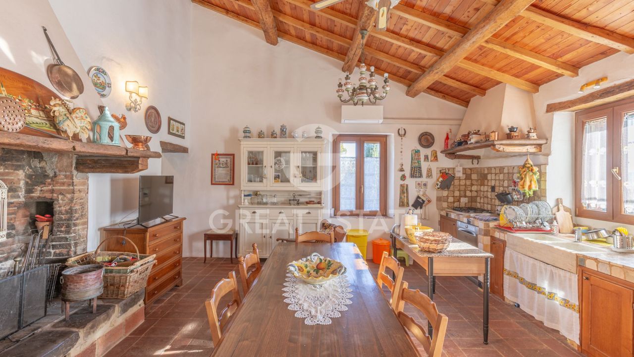 Maison à Montegabbione, Italie, 380.05 m² - image 10