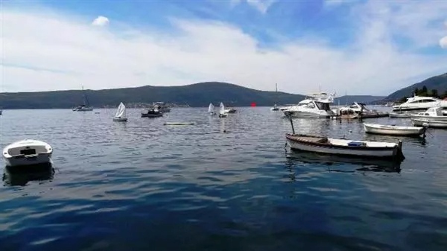 Terrain sur la Luštica, Monténégro, 10 200 m² - image 2