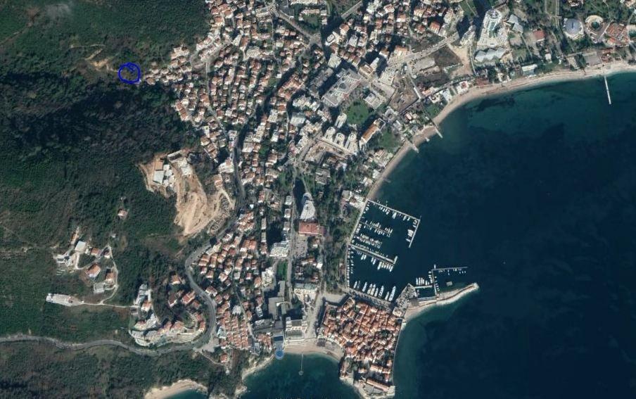 Grundstück in Budva, Montenegro, 4 315 m² - Foto 1
