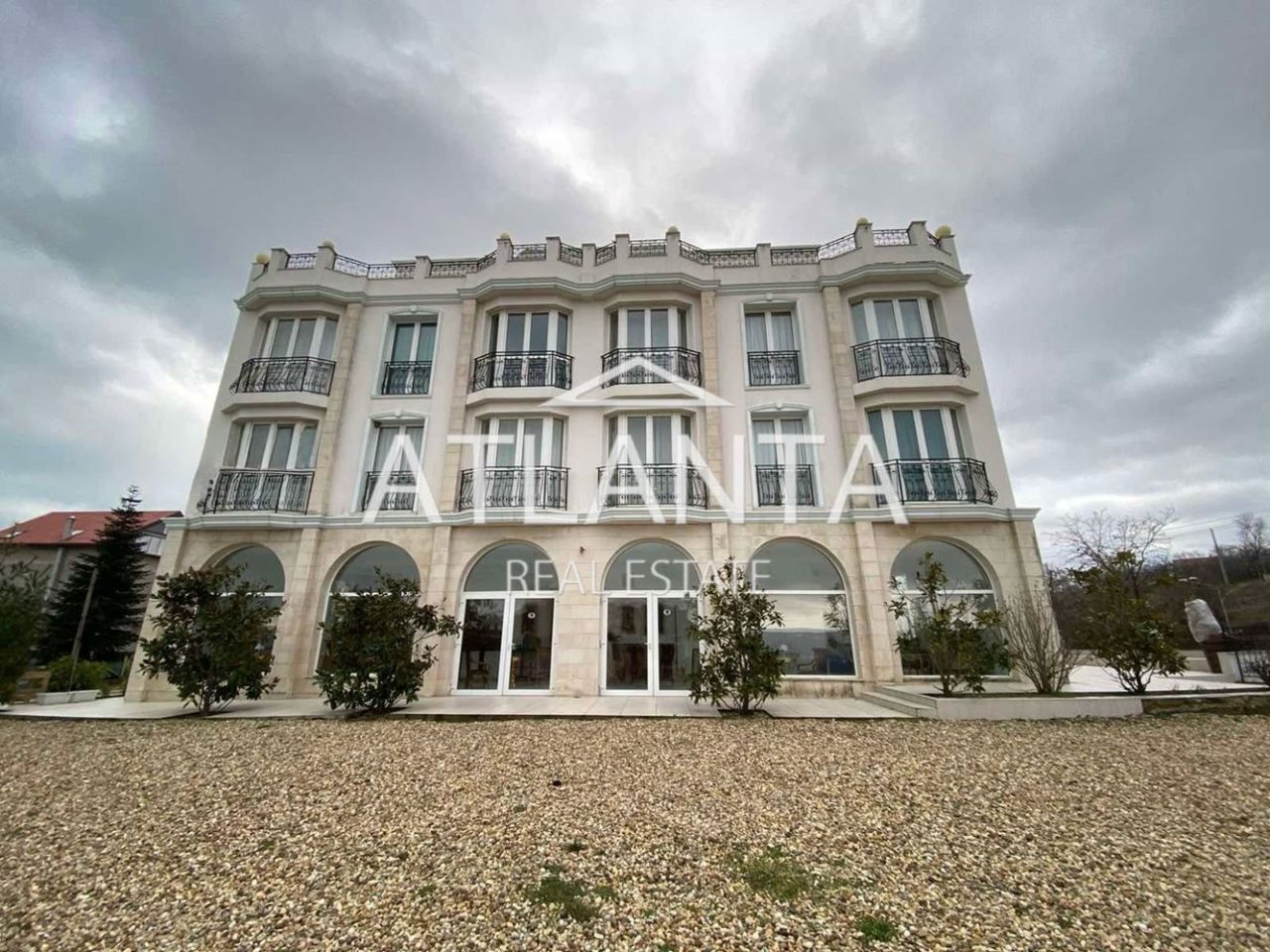 Hôtel à Varna, Bulgarie, 730 m² - image 1