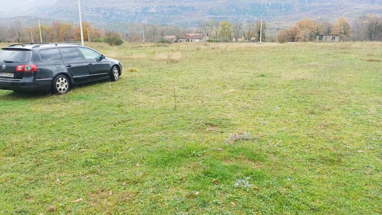 Terreno en Danilovgrad, Montenegro, 3 292 m² - imagen 2