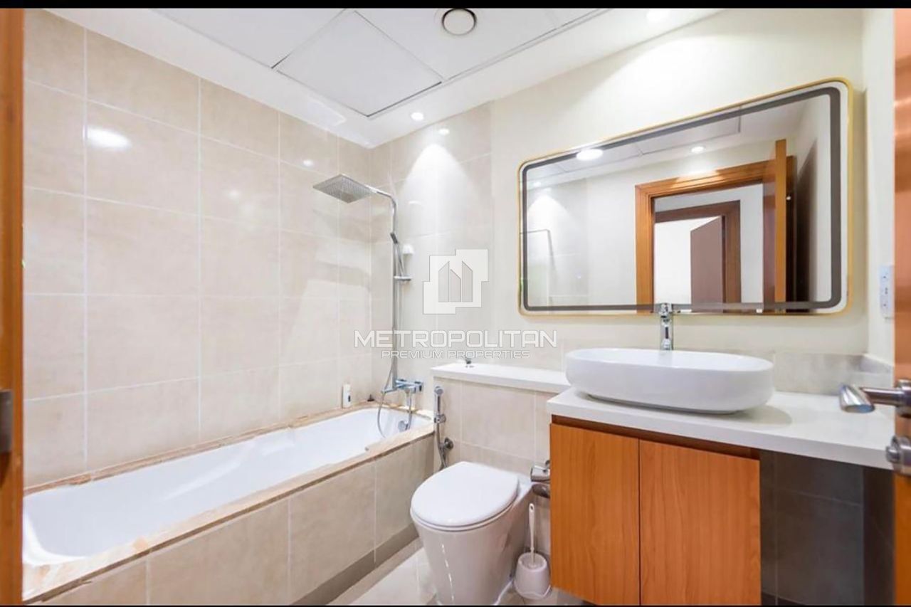 Apartment in Dubai, UAE, 161 m² - picture 7