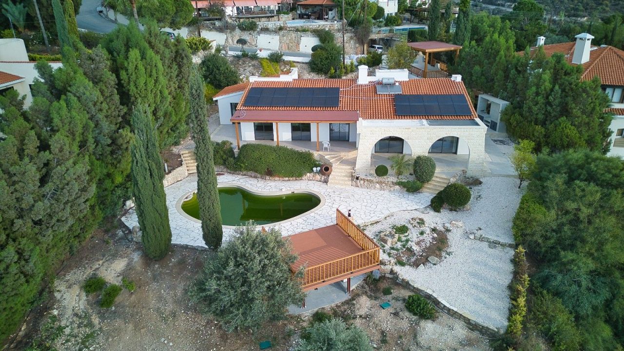 Bungalow en Pafos, Chipre, 220 m² - imagen 1