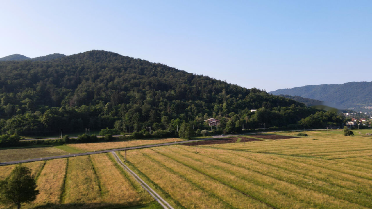 Farm in Brezovica, Slowenien, 53 820 m² - Foto 1