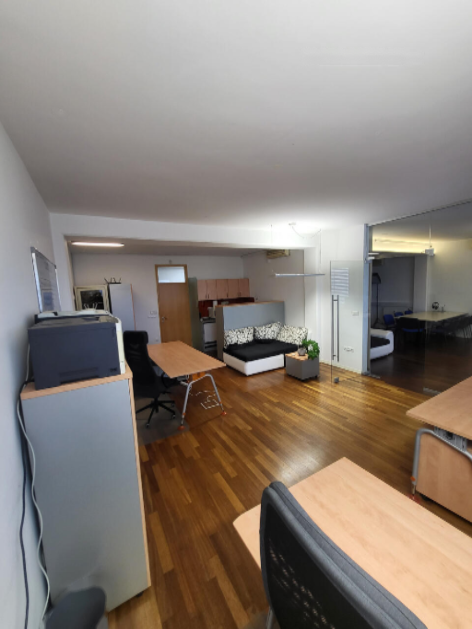 Oficina en Liubliana, Eslovenia, 80 m² - imagen 10