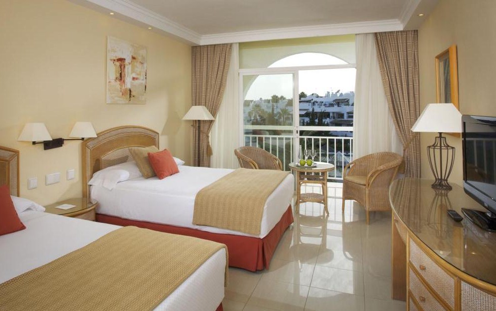 Hotel in Marbella, Spanien, 28 000 m² - Foto 1