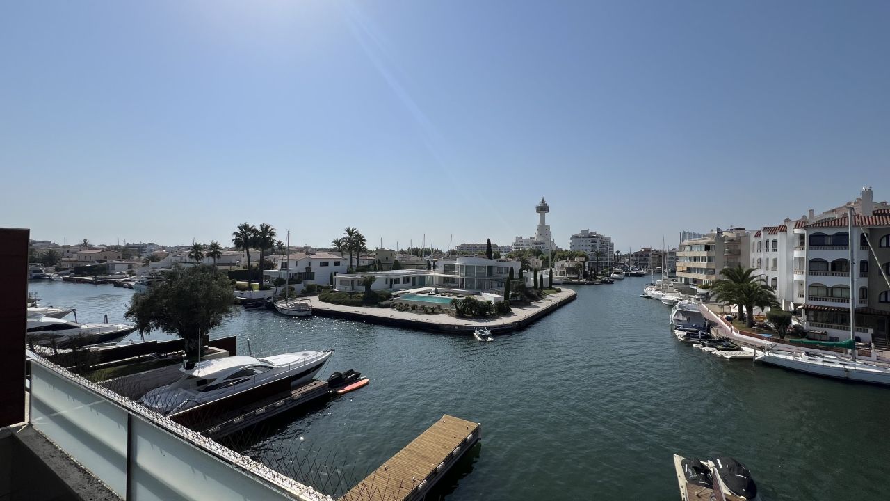 House in Castello d'Empuries, Spain, 248.2 m² - picture 16