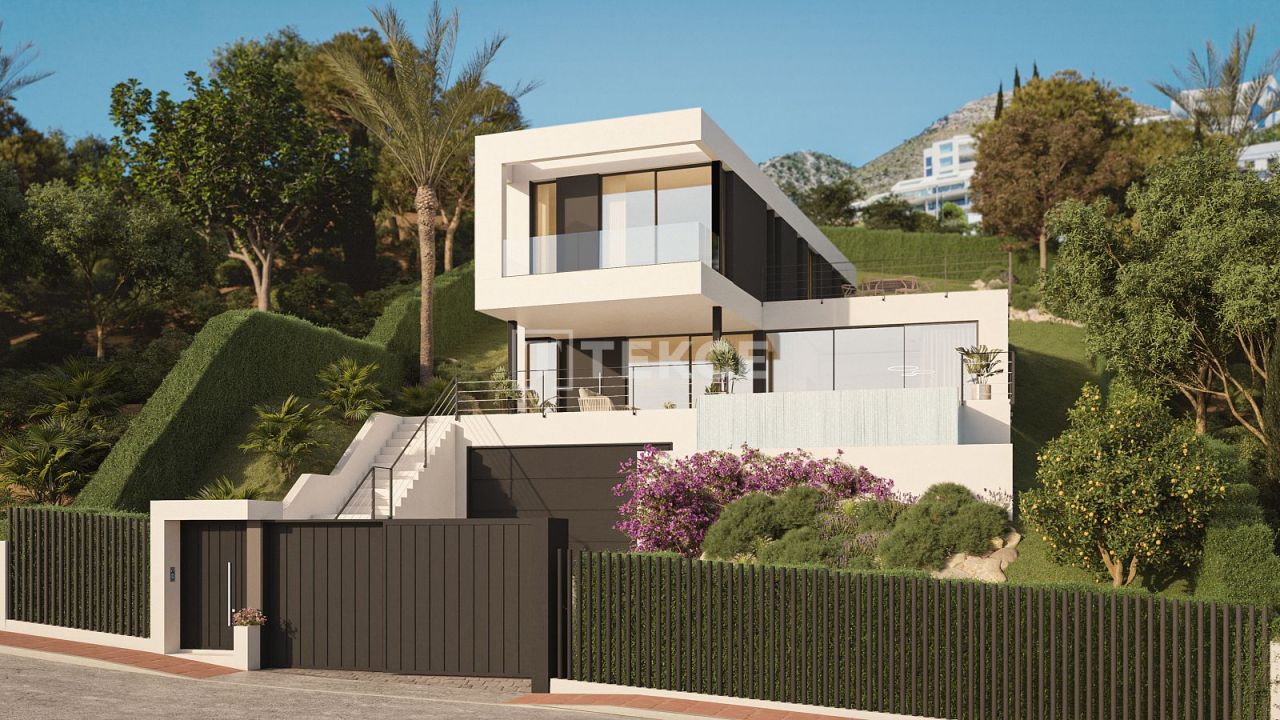 Villa in Benalmadena, Spain, 351 m² - picture 1