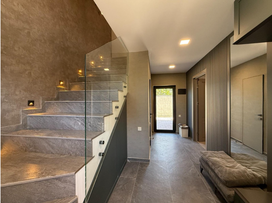 Villa in Batumi, Georgien, 218.11 m² - Foto 3