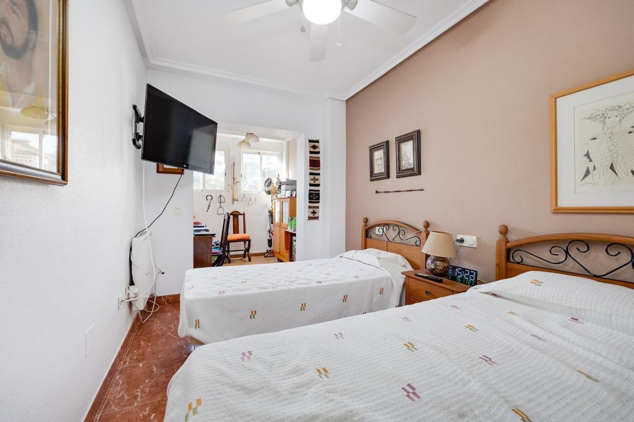 Chalet a Orihuela Costa, Spagna, 90 m² - foto 17