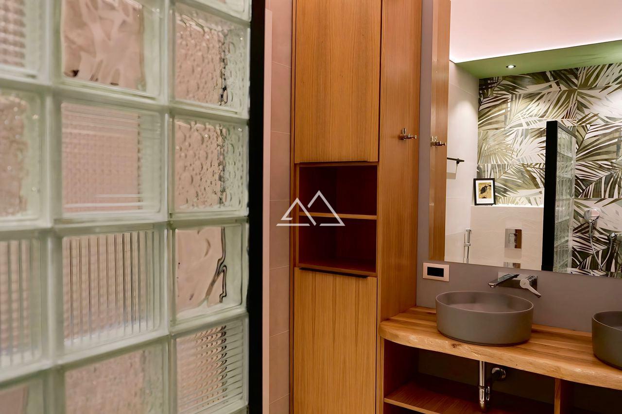 Villa en Tivat, Montenegro, 180 m² - imagen 18