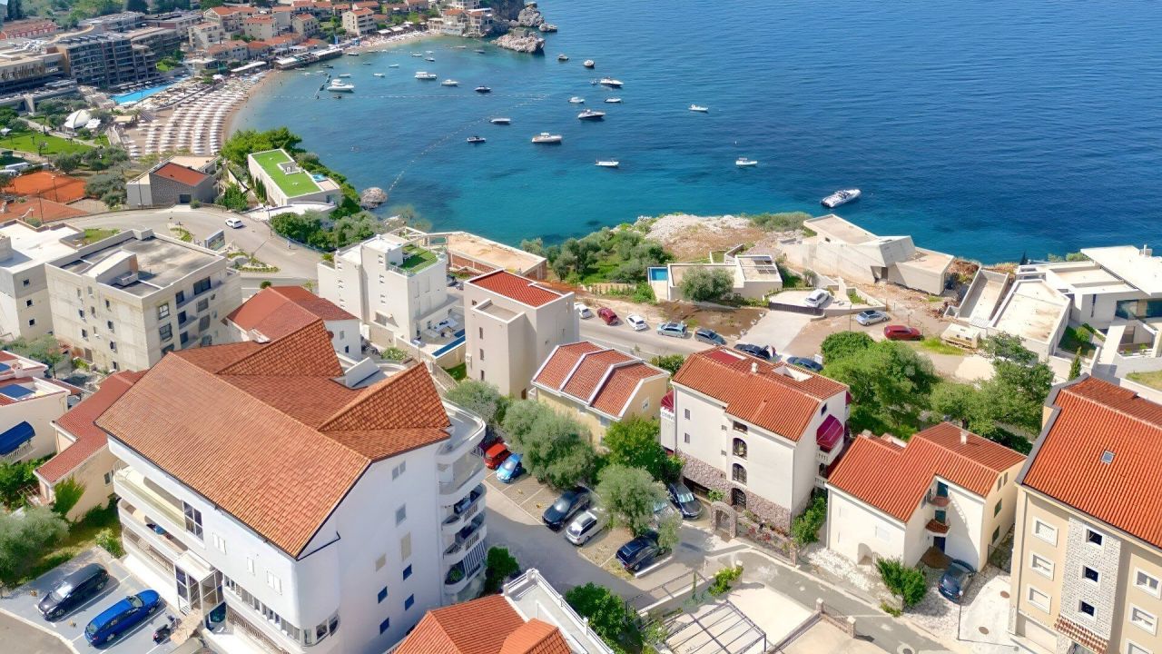 Apartment in Przno, Montenegro, 29 m² - picture 1