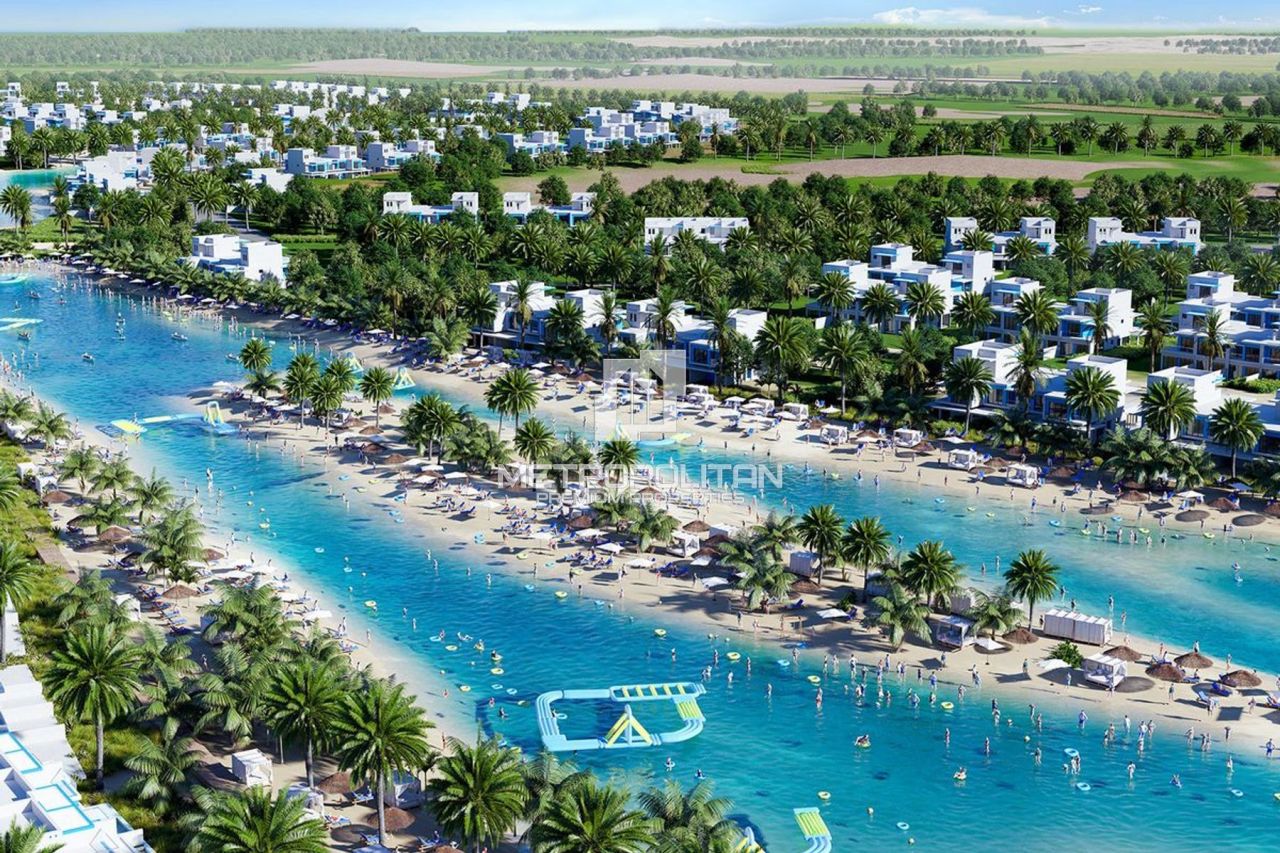 Townhouse in Dubai, UAE, 212 m² - picture 1