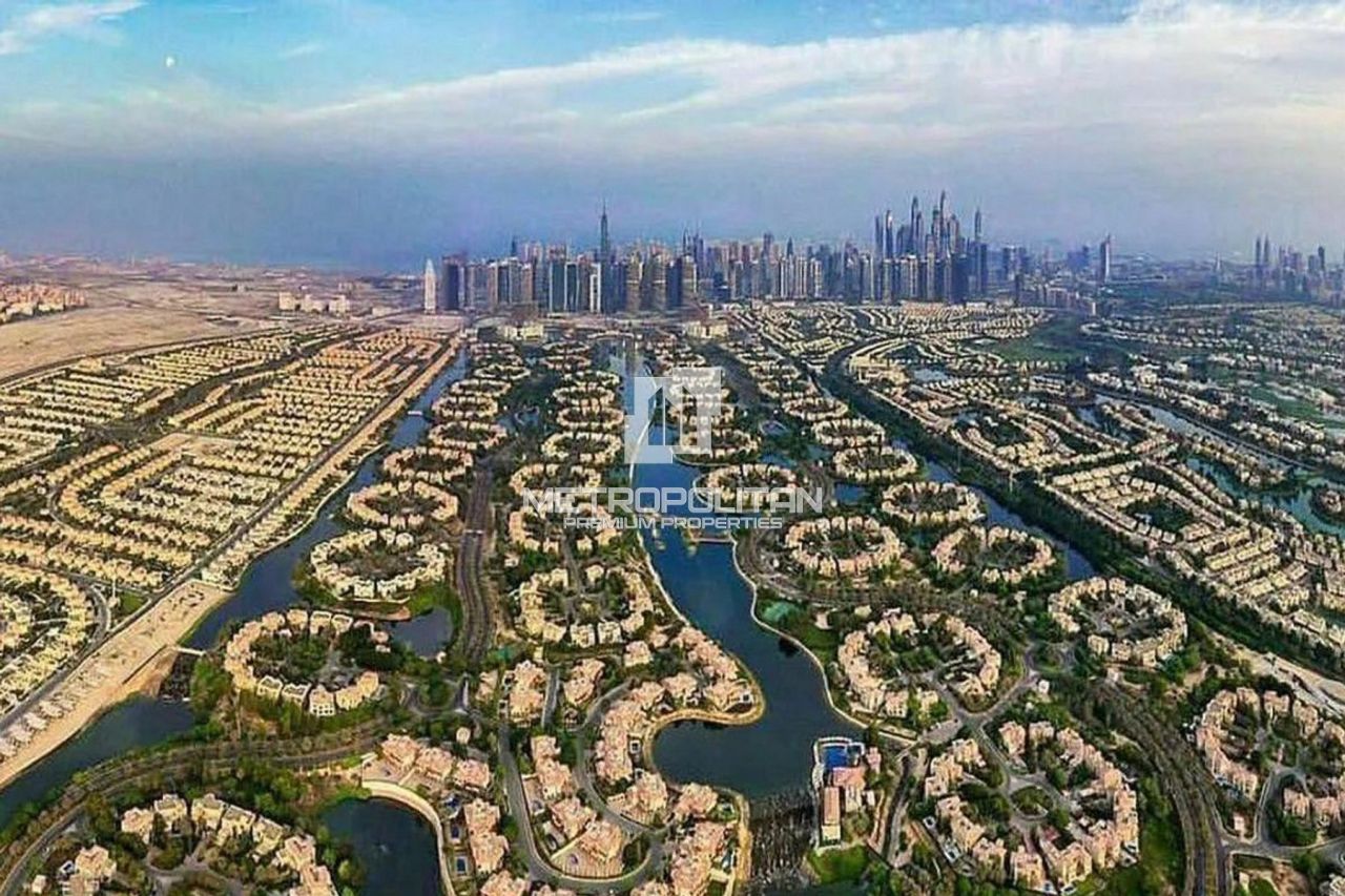 Apartment in Dubai, UAE, 72 m² - picture 8