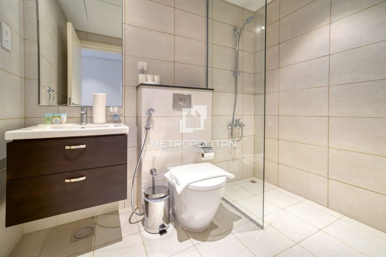 Apartment in Dubai, UAE, 86 m² - picture 11