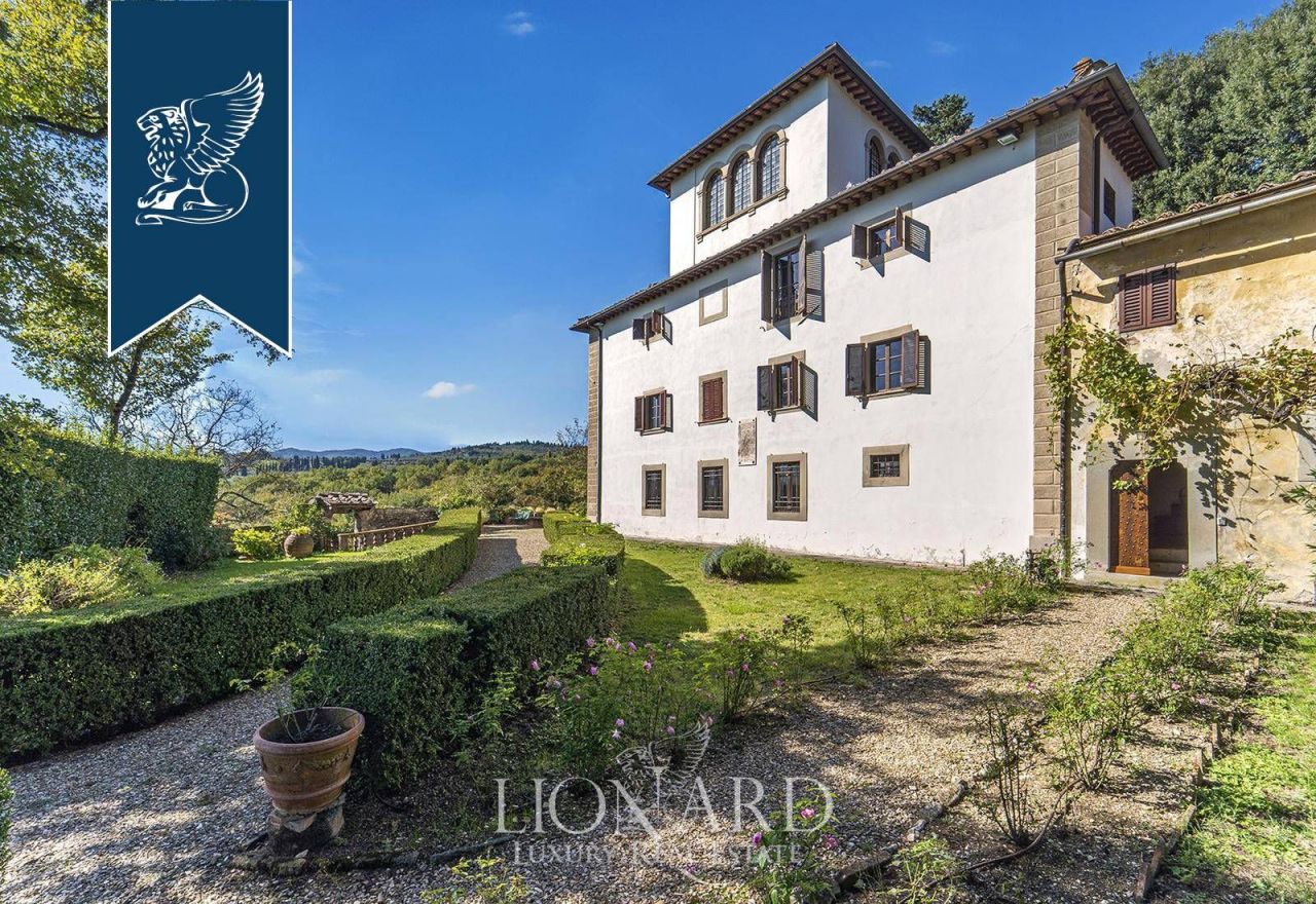 Villa in Florence, Italy, 1 000 m² - picture 3