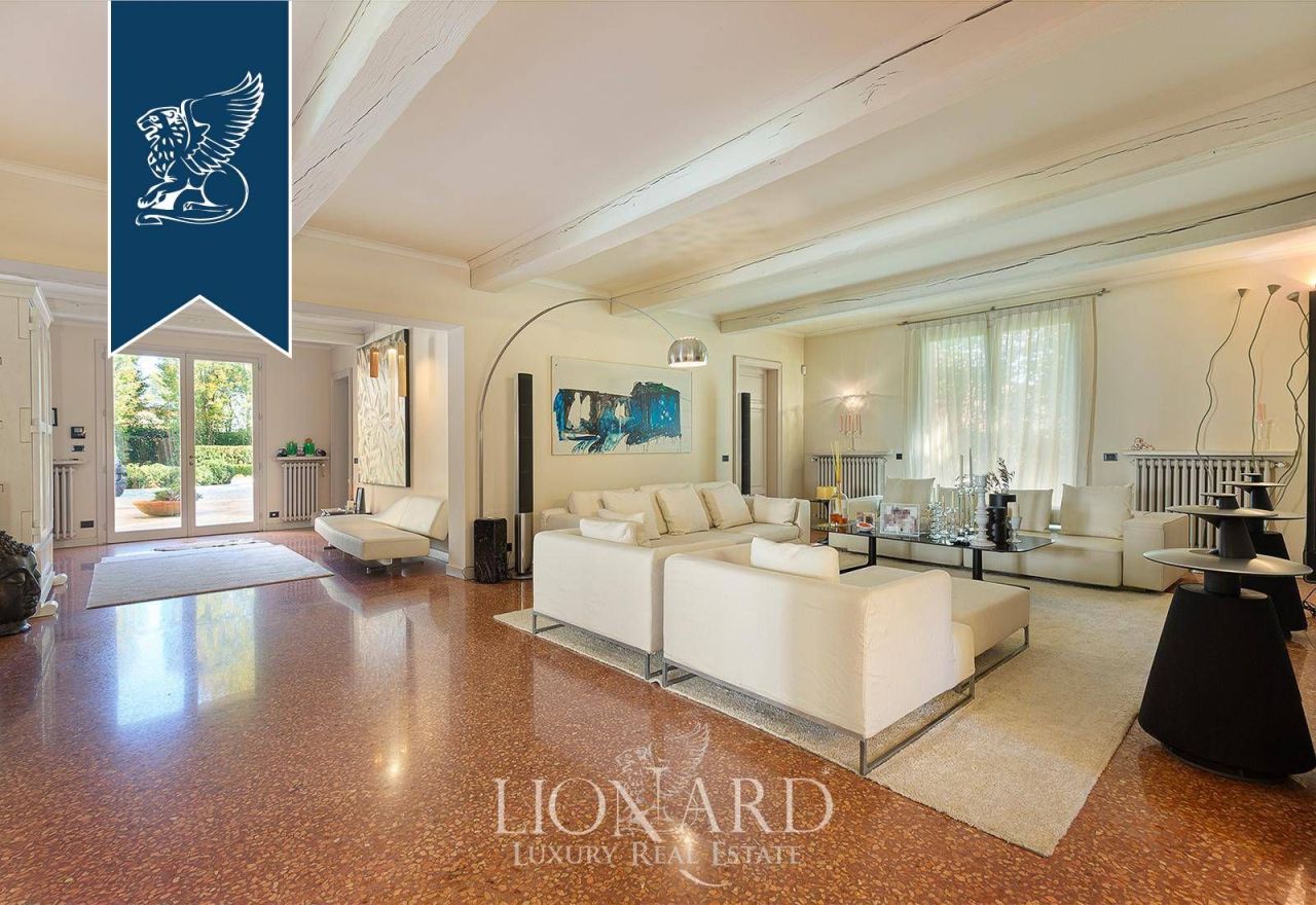 Villa in Reggio Emilia, Italien, 1 200 m² - Foto 11