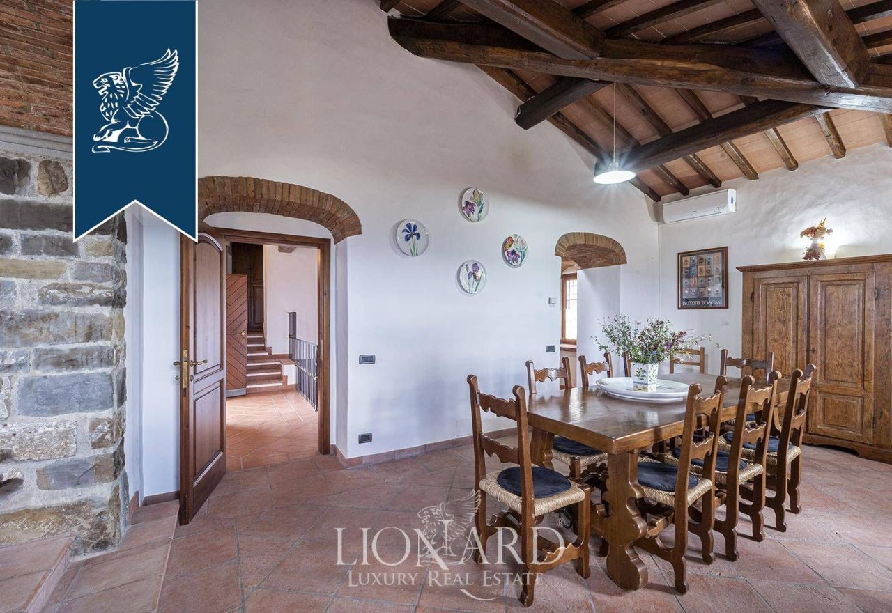 Farm in Arezzo, Italy, 650 m² - picture 13