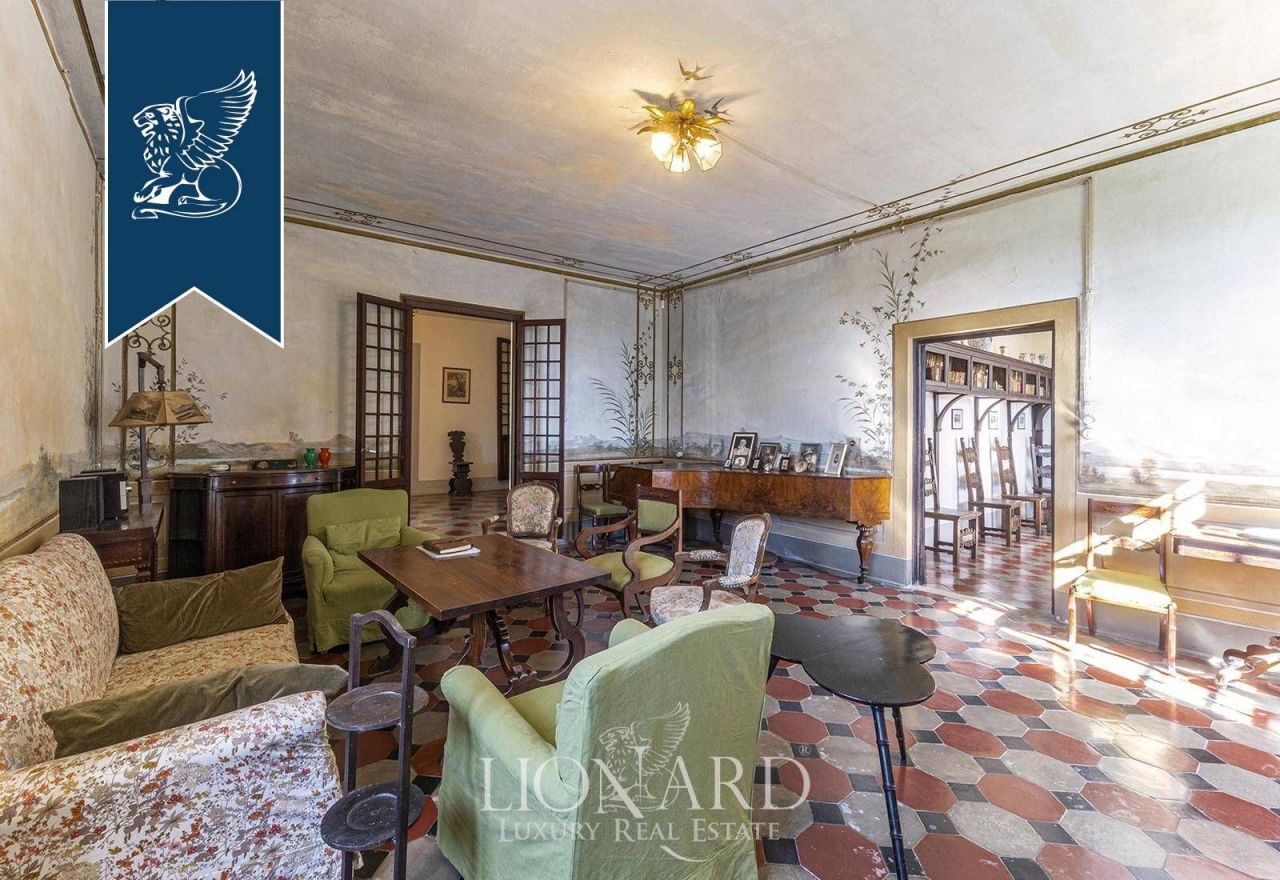 Villa in Florence, Italy, 1 000 m² - picture 14