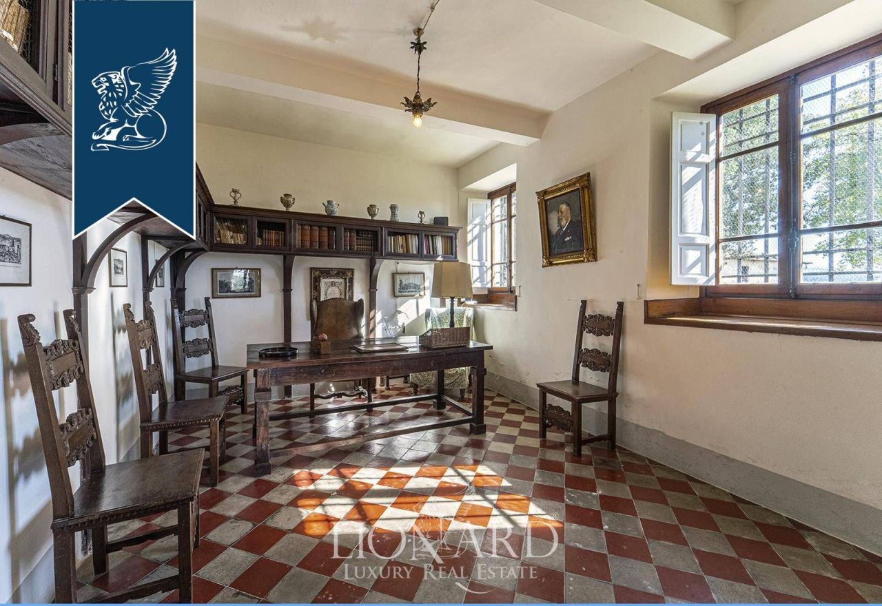 Villa in Florence, Italy, 1 000 m² - picture 15