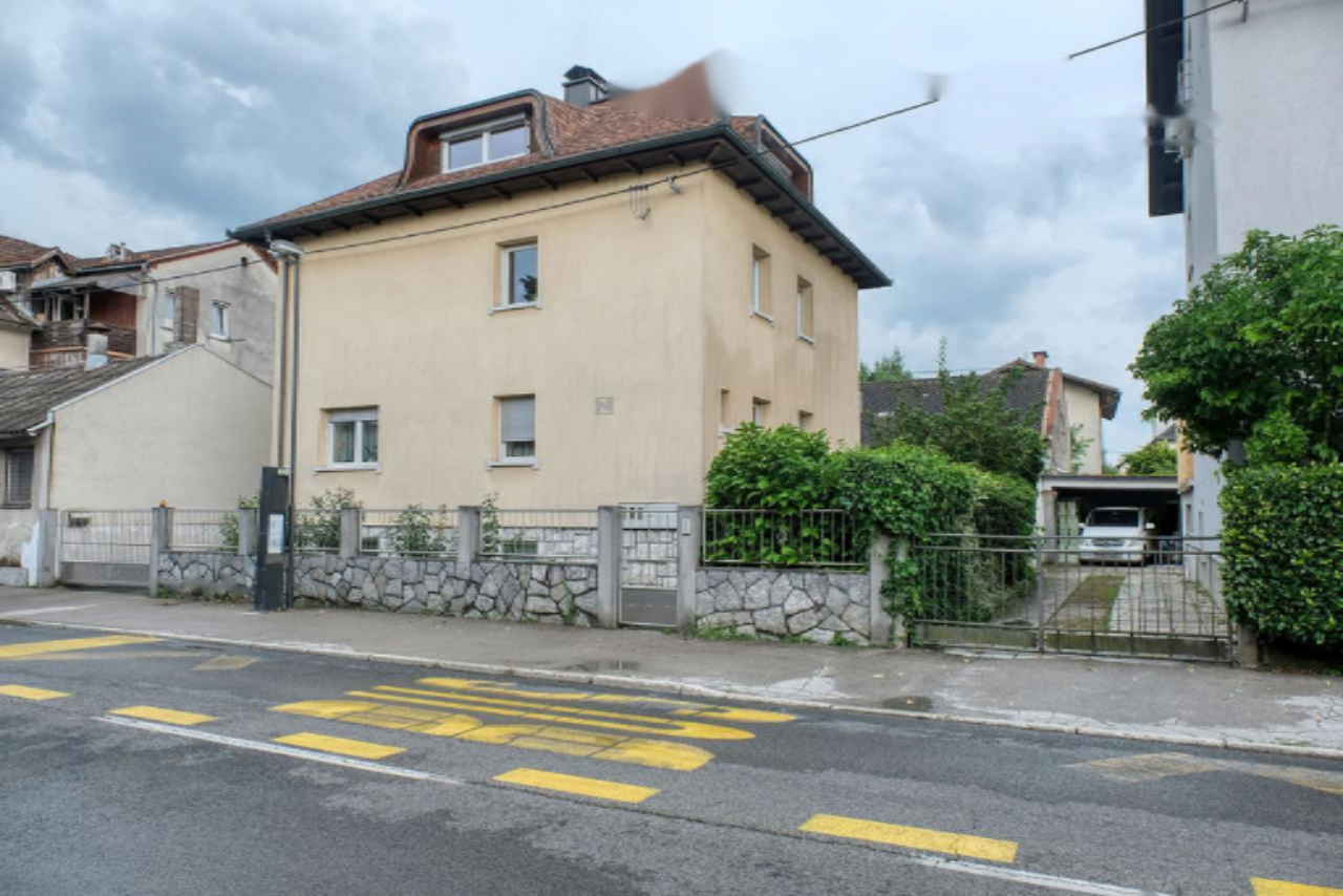 House in Ljubljana, Slovenia, 338 m² - picture 1