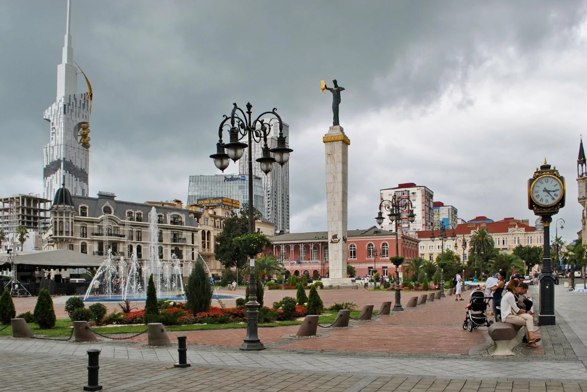 Flat in Batumi, Georgia, 36 m² - picture 16