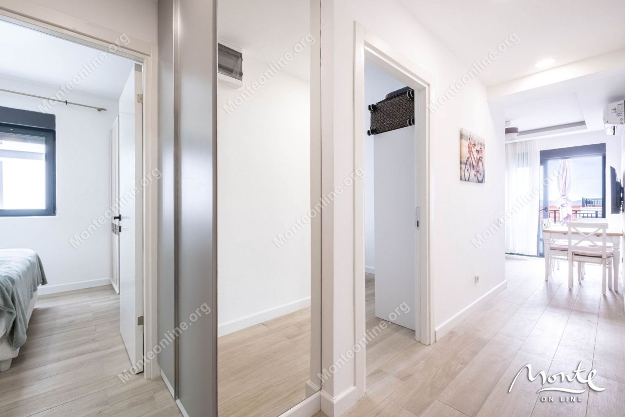 Apartamento en Tivat, Montenegro, 47 m² - imagen 11