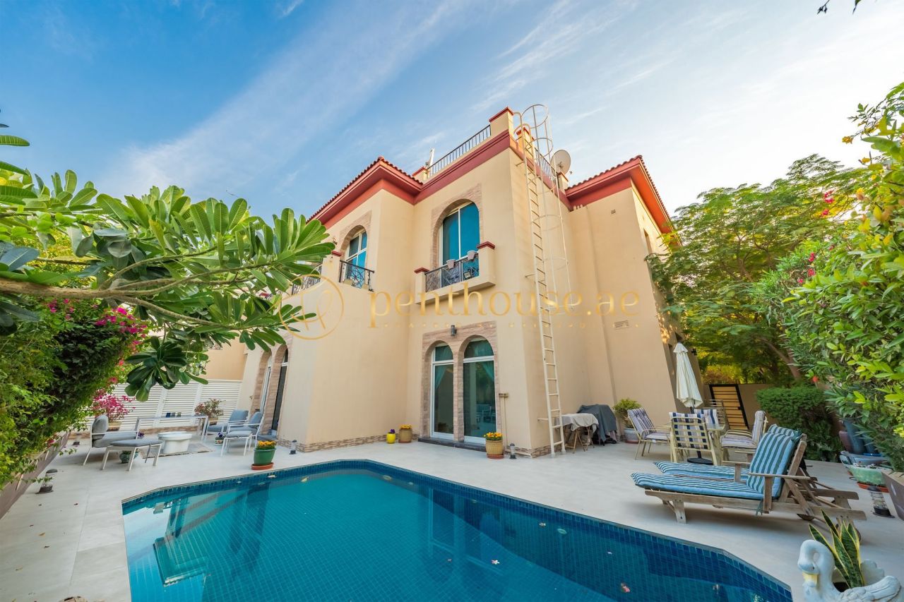 Villa en Dubái, EAU, 372 m² - imagen 1