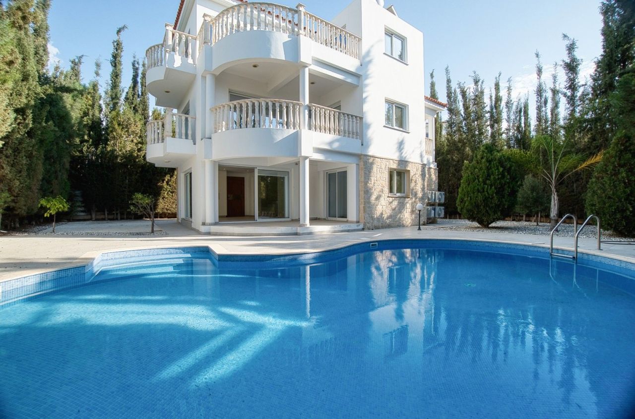 Villa en Pafos, Chipre, 233 m² - imagen 1