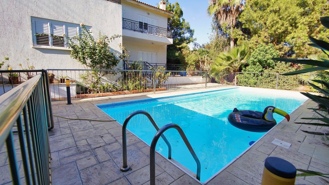 Villa in Limassol, Cyprus, 247 m² - picture 1