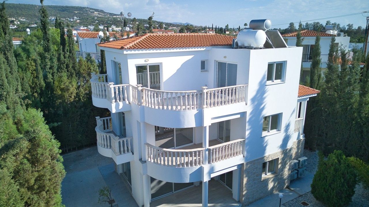 Villa en Pafos, Chipre, 233 m² - imagen 2