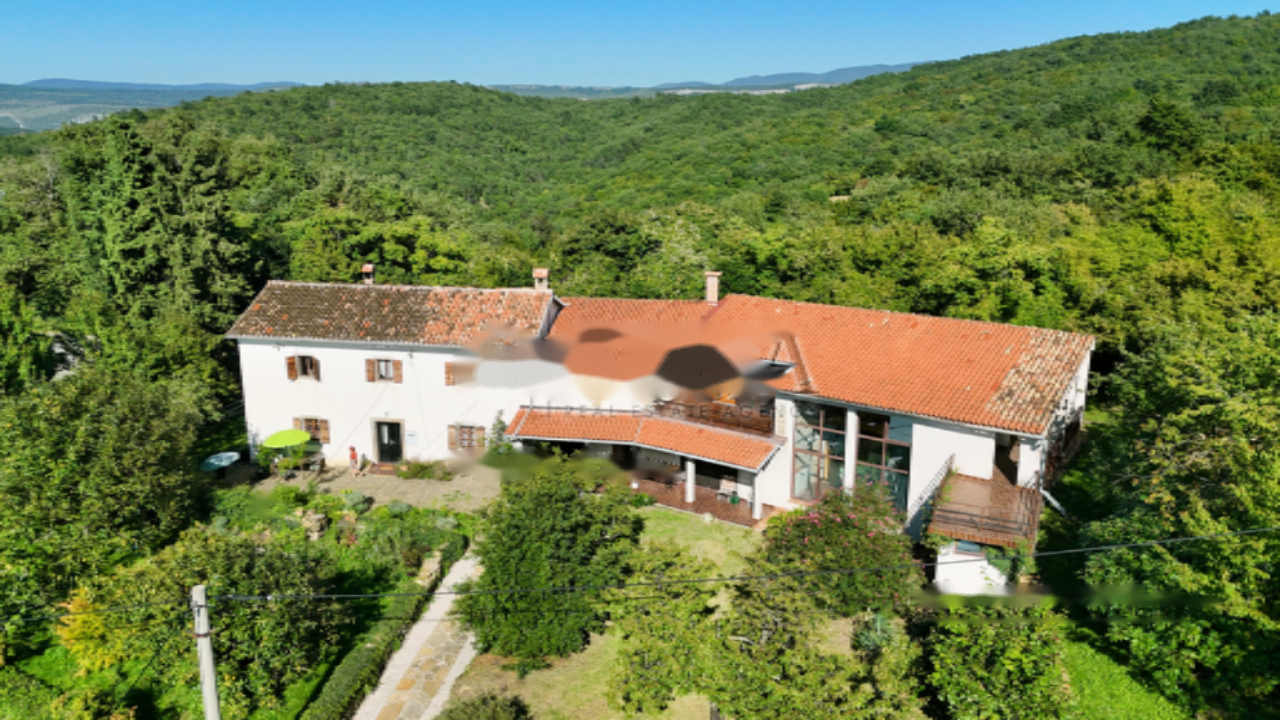 Casa en Koper, Eslovenia, 417 m² - imagen 1