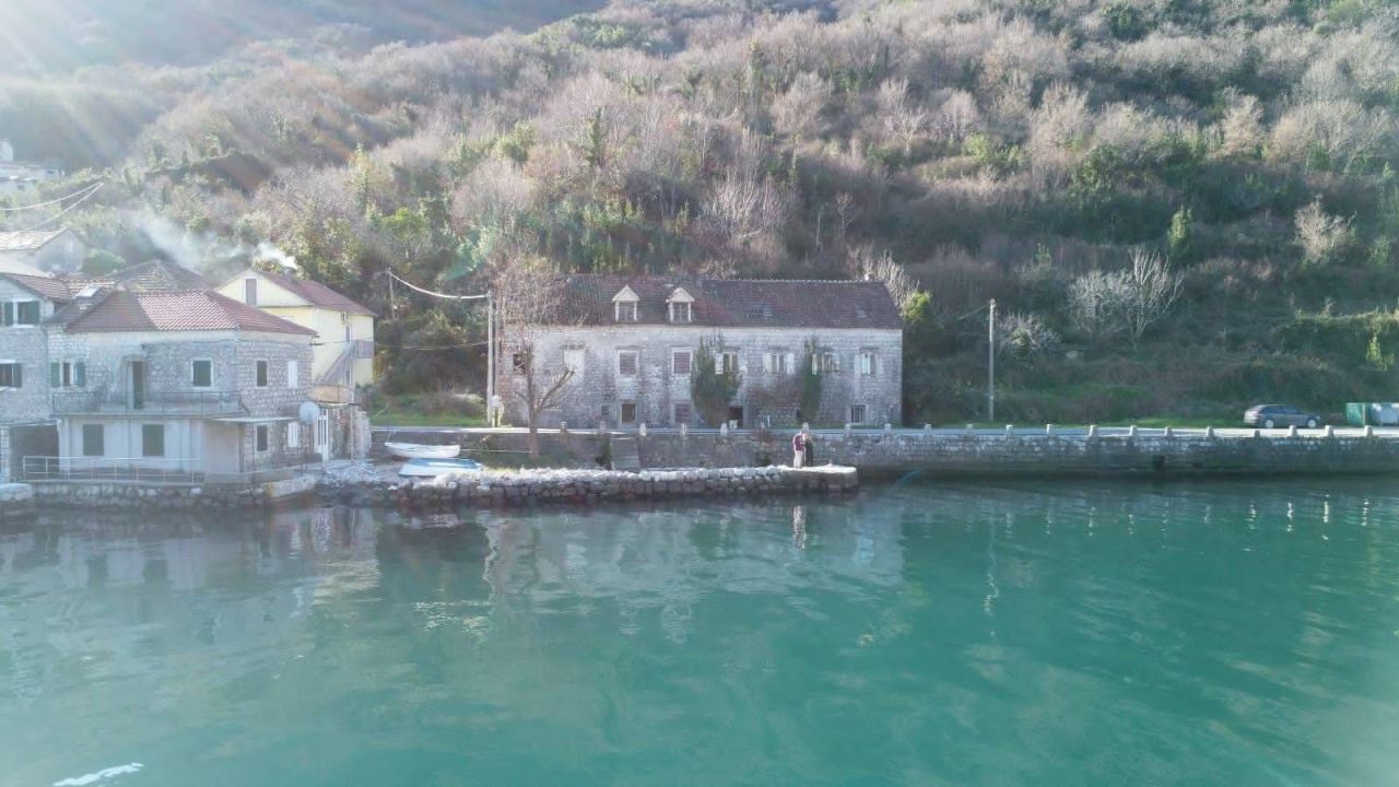 Terrain à Kotor, Monténégro, 12 507 m² - image 1