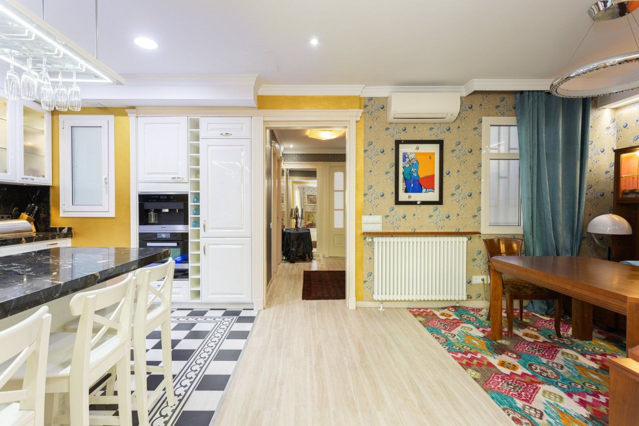 Piso en Barcelona, España, 144 m² - imagen 12