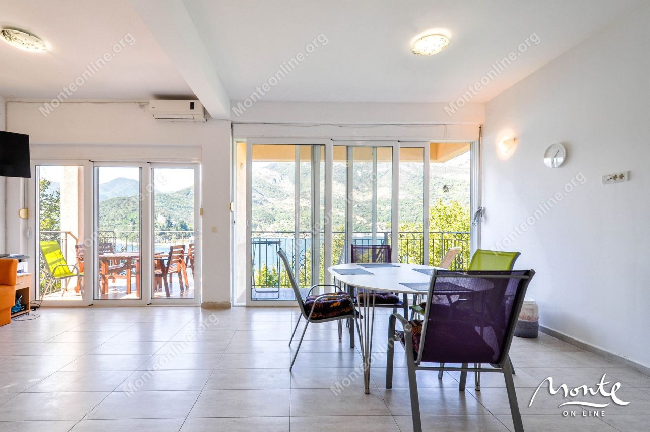 Villa a Lepetane, Montenegro, 148 m² - foto 8