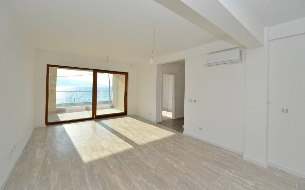 Flat in Tivat, Montenegro, 88 m² - picture 1